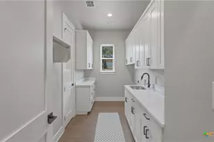 111 Ashton Oaks Dr, New Braunfels, TX 78132 - Photo 25