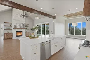 111 Ashton Oaks Dr, New Braunfels, TX 78132 - Photo 9