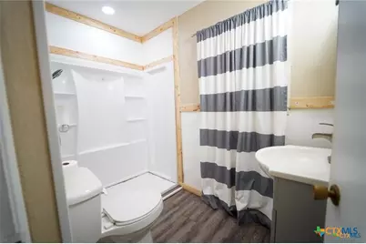 1005 E Polk Avenue, Victoria, TX 77901 - Photo 9