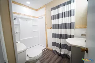 1005 E Polk Ave, Victoria, TX 77901 - Photo 9