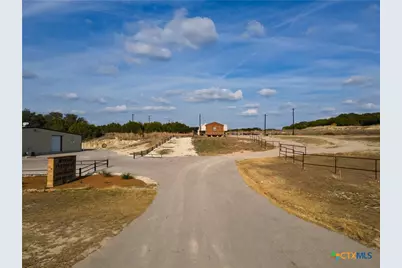 774 N Highway 183, Lampasas, TX 76550 - Photo 21