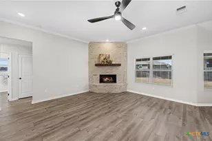 604 Magnolia Dr, Troy, TX 76579 - Photo 5