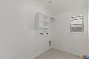 939 Creek Bed Dr, New Braunfels, TX 78130 - Photo 11