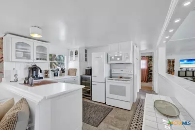 901 Glenn Drive, Canyon Lake, TX 78133 - Photo 5