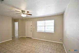 527 Buttercup, New Braunfels, TX 78130 - Photo 7