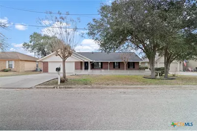 303 Turner Street, Yoakum, TX 77995 - Photo 1