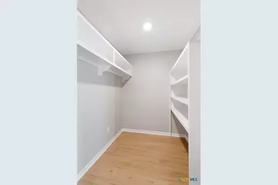 303 Turner Street, Yoakum, TX 77995 - Photo 11