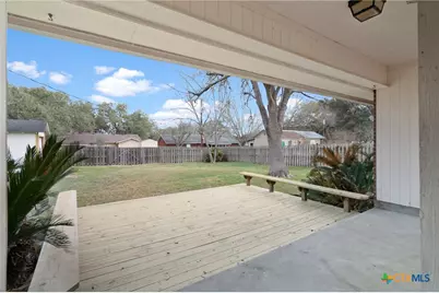 303 Turner Street, Yoakum, TX 77995 - Photo 25