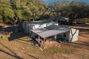 1465 Co Rd 401, Edna, TX 77957 - Photo 37