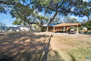 1465 Co Rd 401, Edna, TX 77957 - Photo 3