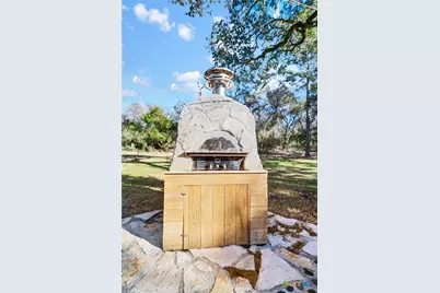 1465 County Road 401, Edna, TX 77957 - Photo 11