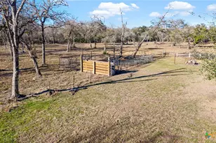 1465 Co Rd 401, Edna, TX 77957 - Photo 39