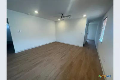 308 Millbrook Boulevard, San Marcos, TX 78666 - Photo 3