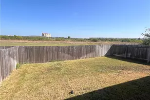 308 Millbrook Blvd, San Marcos, TX 78666 - Photo 11