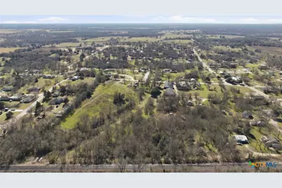 330 Half Avenue, Rockdale, TX 76567 - Photo 3