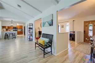 409 Oakwood Blvd, New Braunfels, TX 78130 - Photo 7