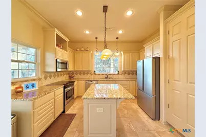 98 Price Road, Victoria, TX 77905 - Photo 7