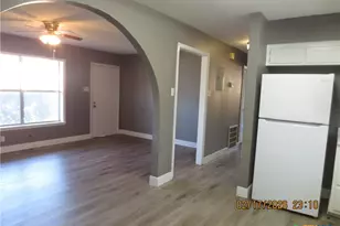 2003 E Mimosa Ave, Victoria, TX 77901 - Photo 3