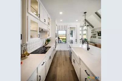 228 White Oak, Castroville, TX 78009 - Photo 5