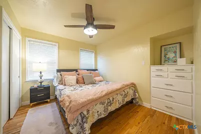 100 Kings Way, Horseshoe Bay, TX 78657 - Photo 15