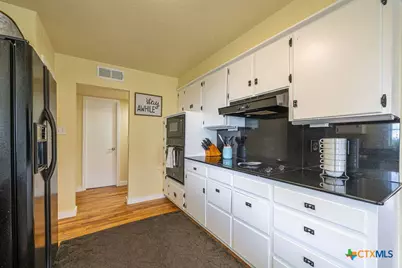 100 Kings Way, Horseshoe Bay, TX 78657 - Photo 11