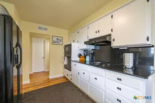 100 Kings Way, Horseshoe Bay, TX 78657 - Photo 11