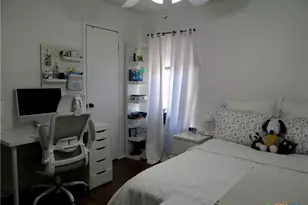 1051 Country Club Dr, Seguin, TX 78155 - Photo 13