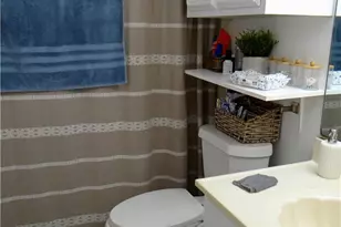 1051 Country Club Dr, Seguin, TX 78155 - Photo 17