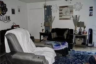 1051 Country Club Dr, Seguin, TX 78155 - Photo 9