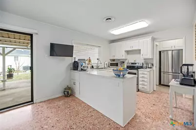 207 Williams, Tivoli, TX 77990 - Photo 13