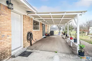 207 Williams, Tivoli, TX 77990 - Photo 9