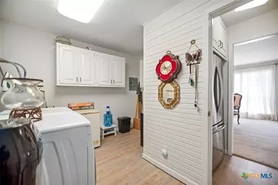 207 Williams, Tivoli, TX 77990 - Photo 17