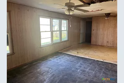 806 E Polk Avenue, Victoria, TX 77901 - Photo 11