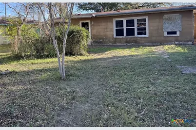 806 E Polk Avenue, Victoria, TX 77901 - Photo 13