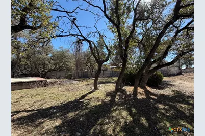 626 W Clark Street, Canyon Lake, TX 78133 - Photo 7