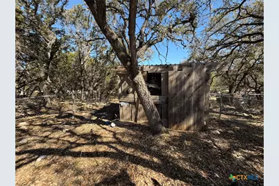 626 W Clark Street, Canyon Lake, TX 78133 - Photo 13