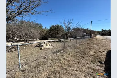 626 W Clark Street, Canyon Lake, TX 78133 - Photo 3