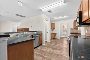 218 Dalgoner Ln, Temple, TX 76502 - Photo 11