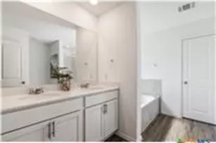 107 Isaac Millsaps Trl, Bastrop, TX 78602 - Photo 7