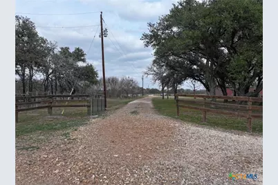 1385 Bego Road, Goliad, TX 77963 - Photo 23