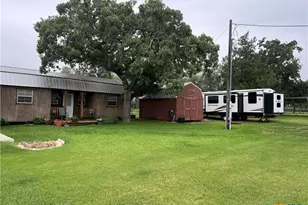 1385 Bego Rd, Goliad, TX 77963 - Photo 13