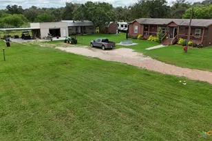 1385 Bego Rd, Goliad, TX 77963 - Photo 5