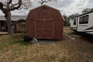 1385 Bego Rd, Goliad, TX 77963 - Photo 27