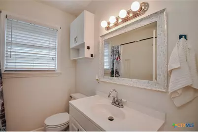 904 E Mistletoe Avenue, Victoria, TX 77901 - Photo 17