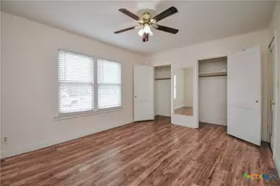 904 E Mistletoe Ave, Victoria, TX 77901 - Photo 15