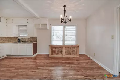 904 E Mistletoe Avenue, Victoria, TX 77901 - Photo 7