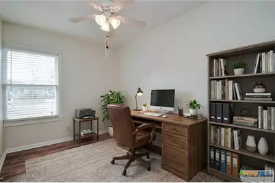 904 E Mistletoe Avenue, Victoria, TX 77901 - Photo 25