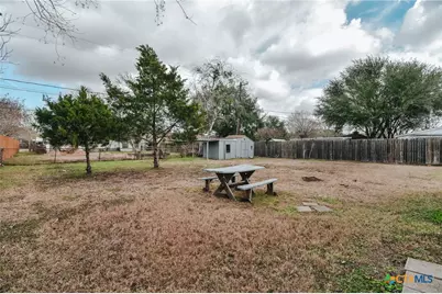 904 E Mistletoe Avenue, Victoria, TX 77901 - Photo 39