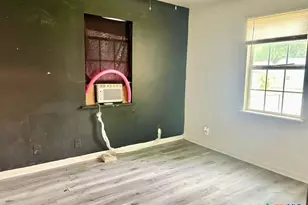 1510 E Mimosa Ave, Victoria, TX 77901 - Photo 5