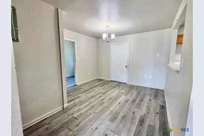 1510 E Mimosa Avenue, Victoria, TX 77901 - Photo 3